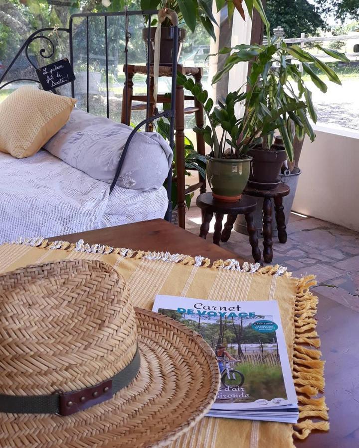 Roulotte Fleur Des Champs Villa Sigalens Bagian luar foto