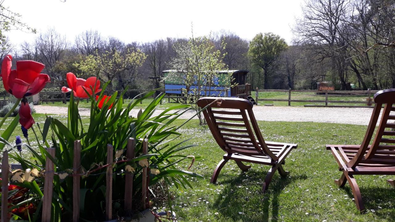 Roulotte Fleur Des Champs Villa Sigalens Bagian luar foto